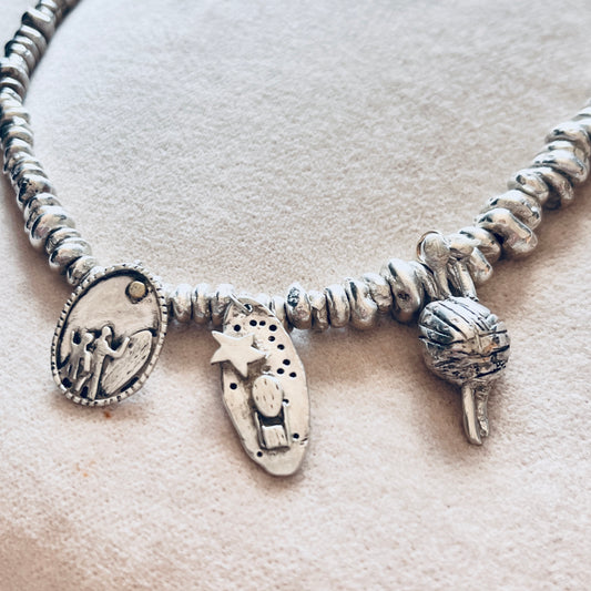 Hot air balloon and star pendant